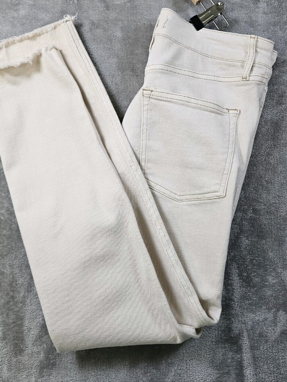 Free People We The Free Tea High Rise Skinny Jeans Cream Ivory Raw Hem 31 - Picture 3 of 14